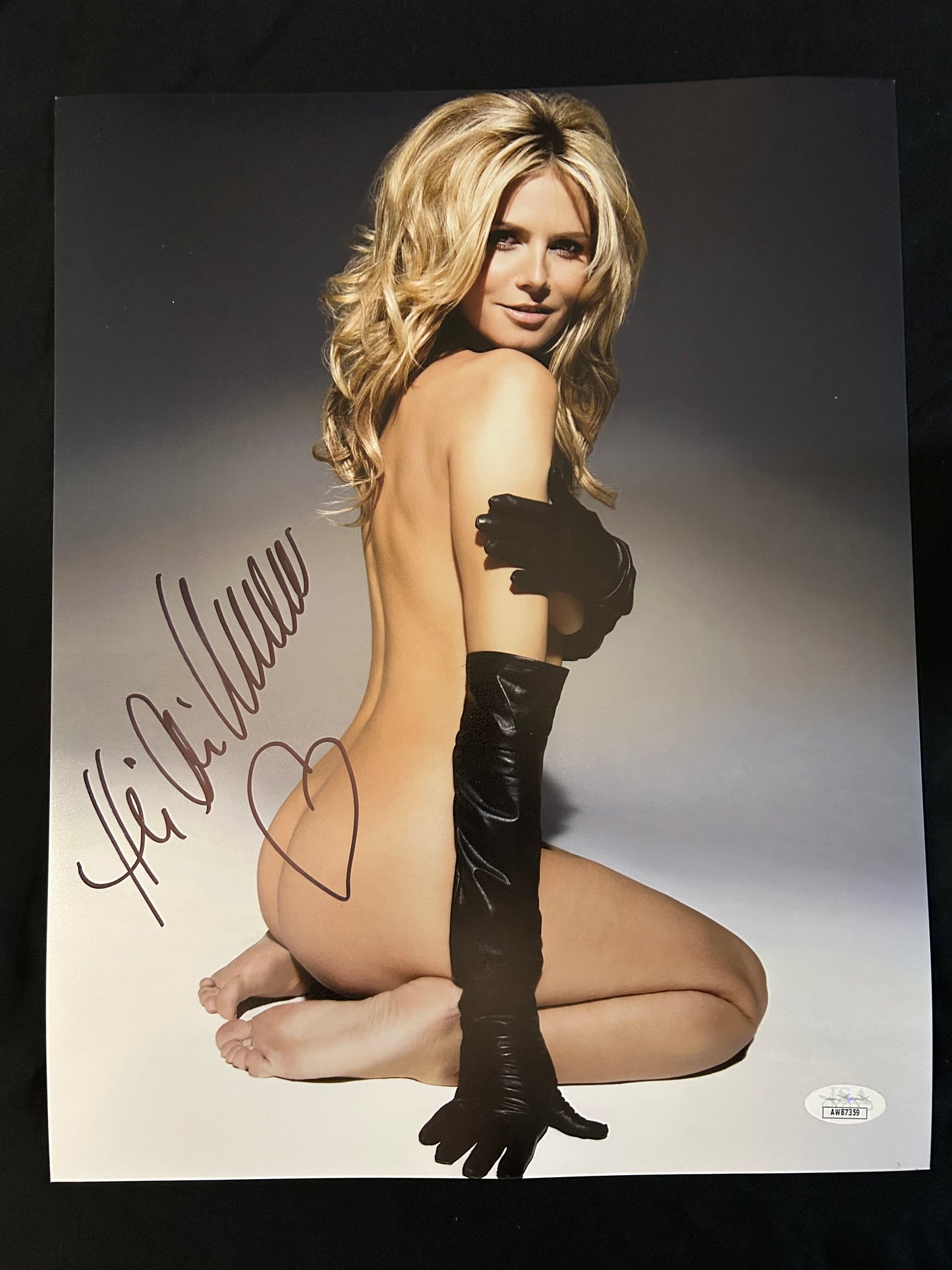 Heidi Klum signed 11x14 photo W/ JSA COA