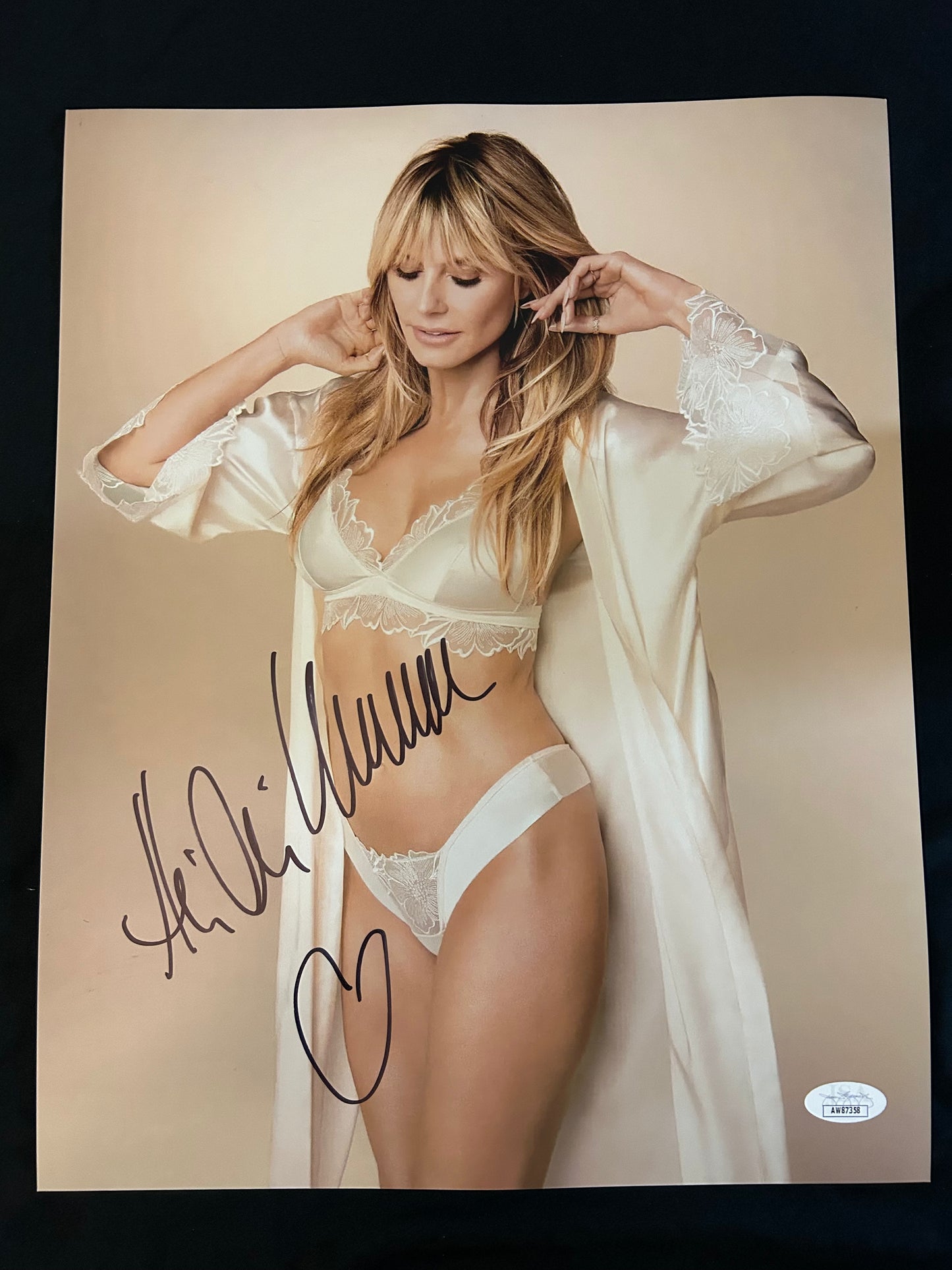 Heidi Klum signed 11x14 photo W/ JSA COA