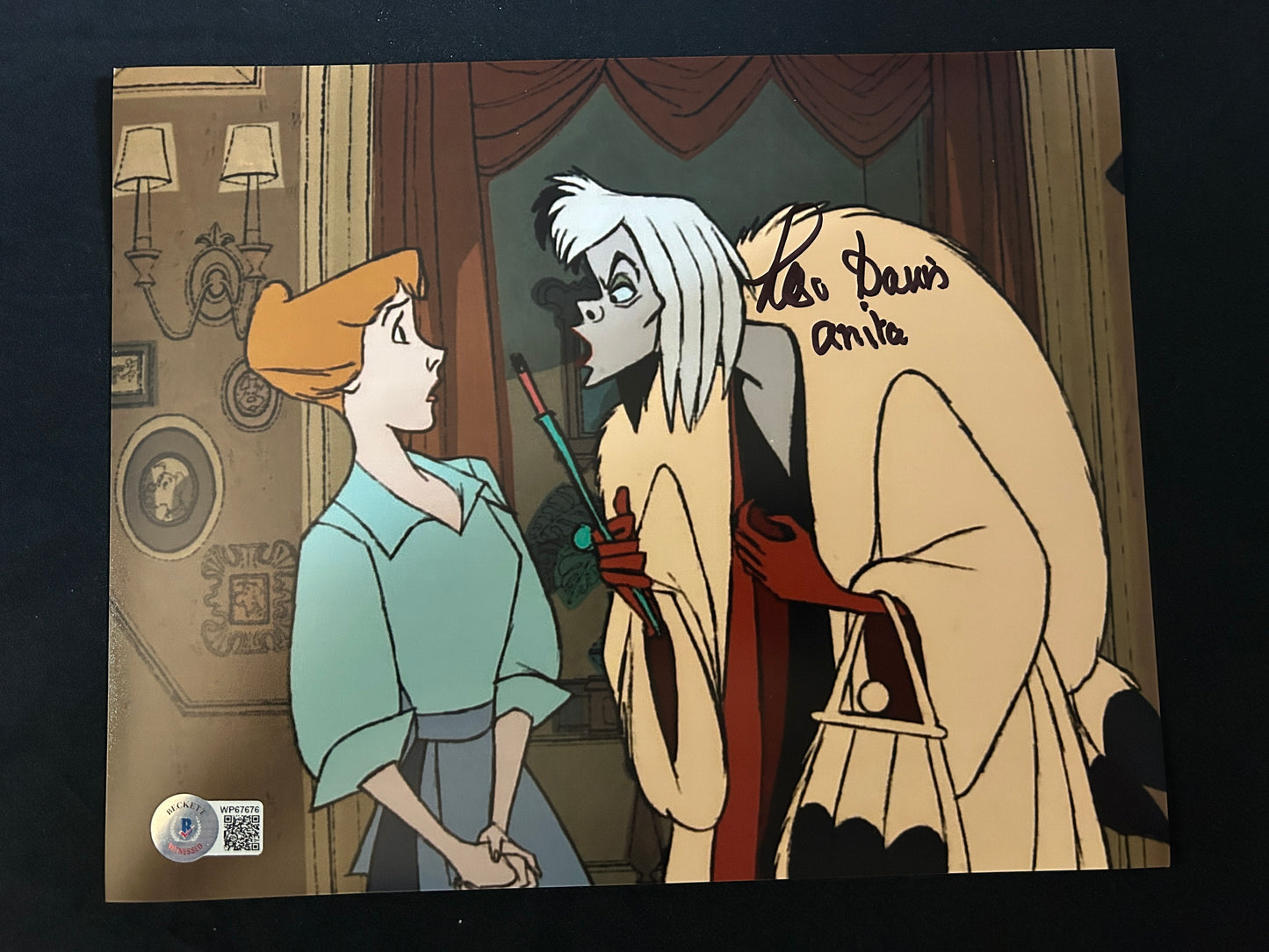 Lisa Davis signed 101 Dalmatians 8X10 Photo W/ Beckett witnessed COA