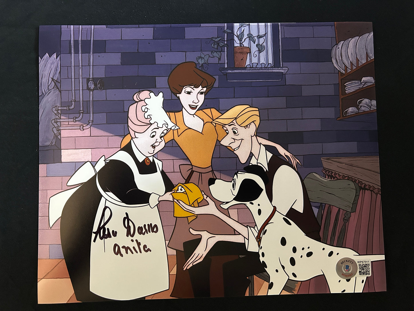 Lisa Davis signed 101 Dalmatians 8X10 Photo W/ Beckett witnessed COA