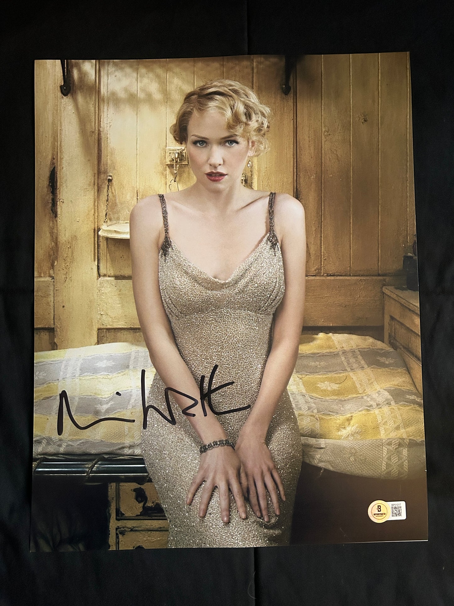 Naomi Watts signed 11x14 photo W/ Beckett COA