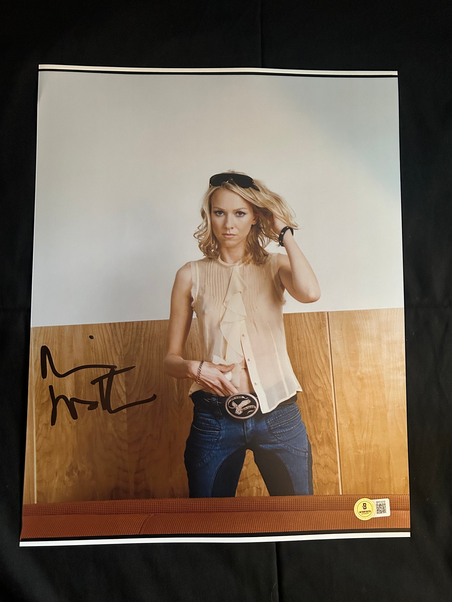 Naomi Watts signed 11x14 photo W/ Beckett COA