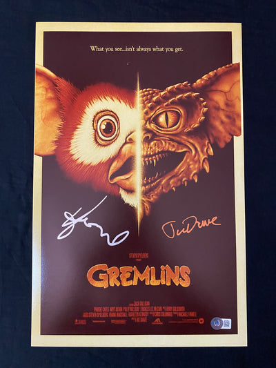 Joe Dante & Howie Mandel signed Gremlins 11X17 photo W/ Beckett COA