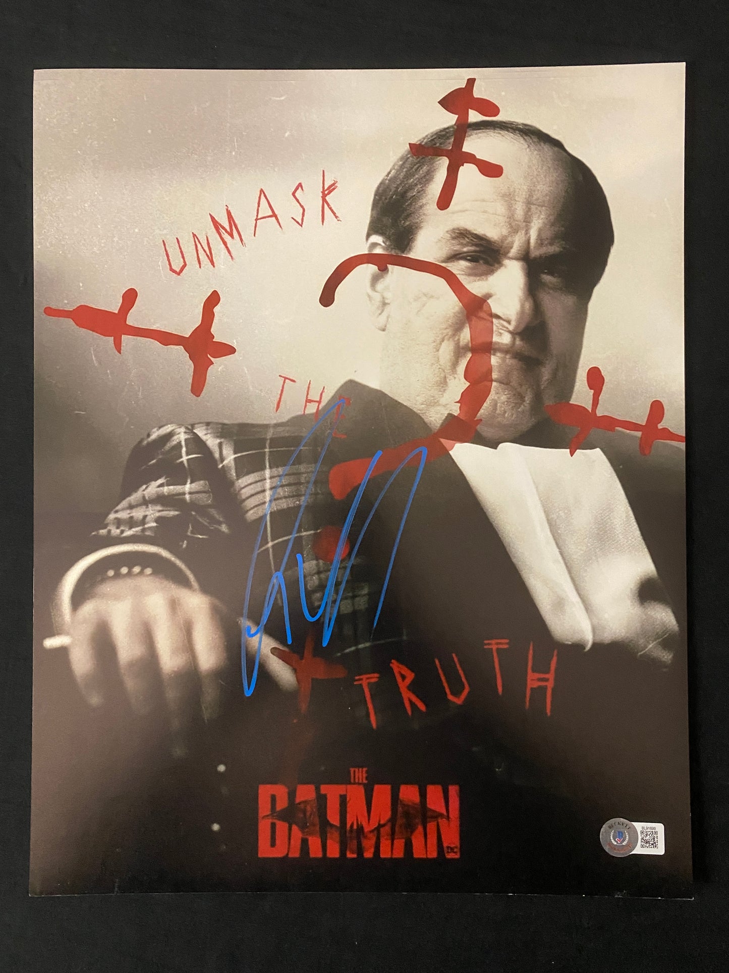 Colin Ferrell signed "The Batman" 11x14 photo W/ Beckett COA